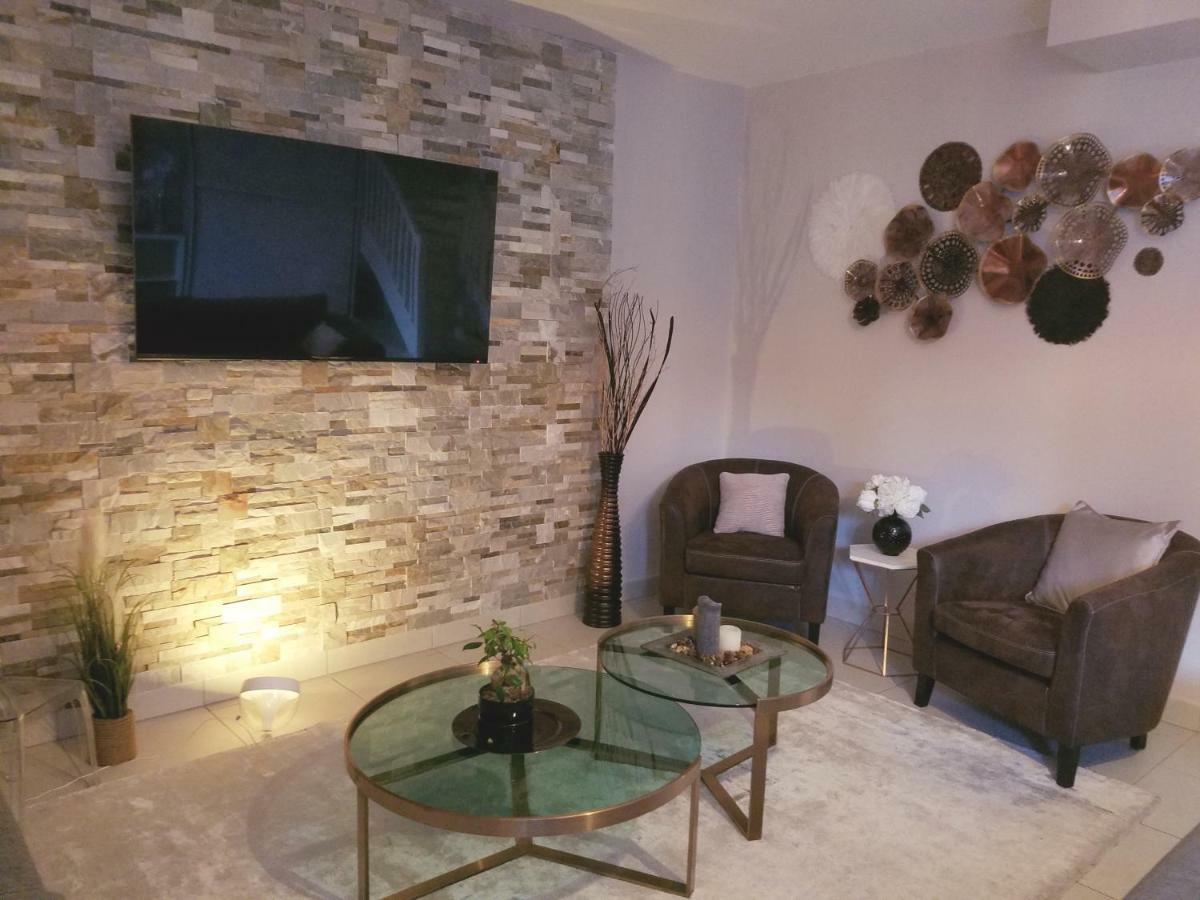 Air-Conditionned Villa, 5 Min To The Park - Disney Magical Homes, Paris 马尼库尔勒翁格尔 外观 照片